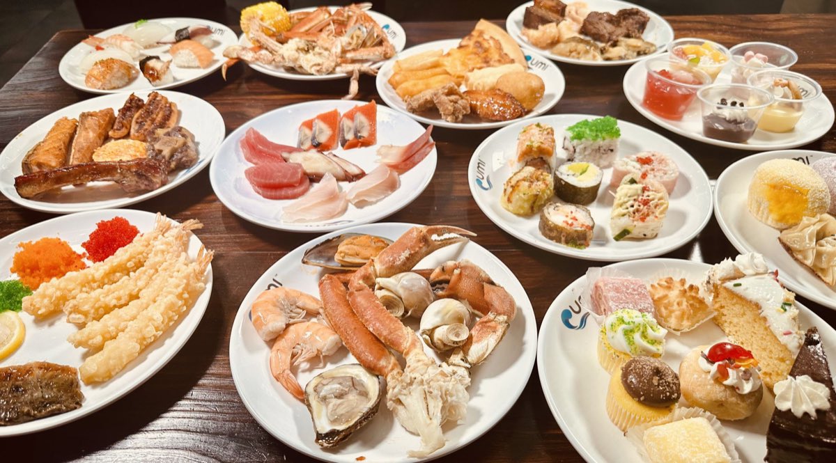 Umi 招牌菜品:蟹腳、壽司、天婦羅、刺身與甜點 / Umi signature dishes: crab legs, sushi, tempura, sashimi and desserts